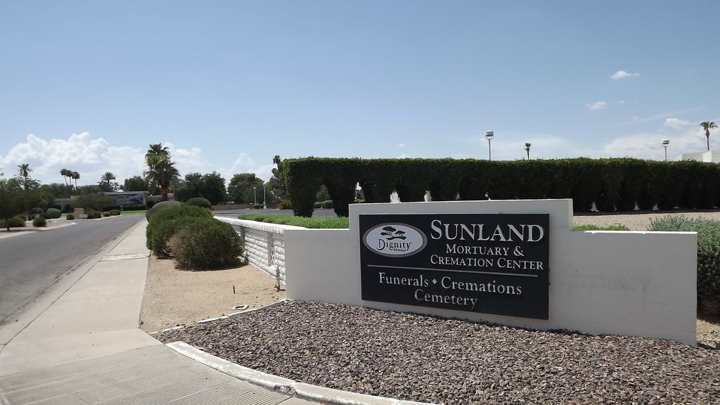Sunland Memorial Park. Sun City